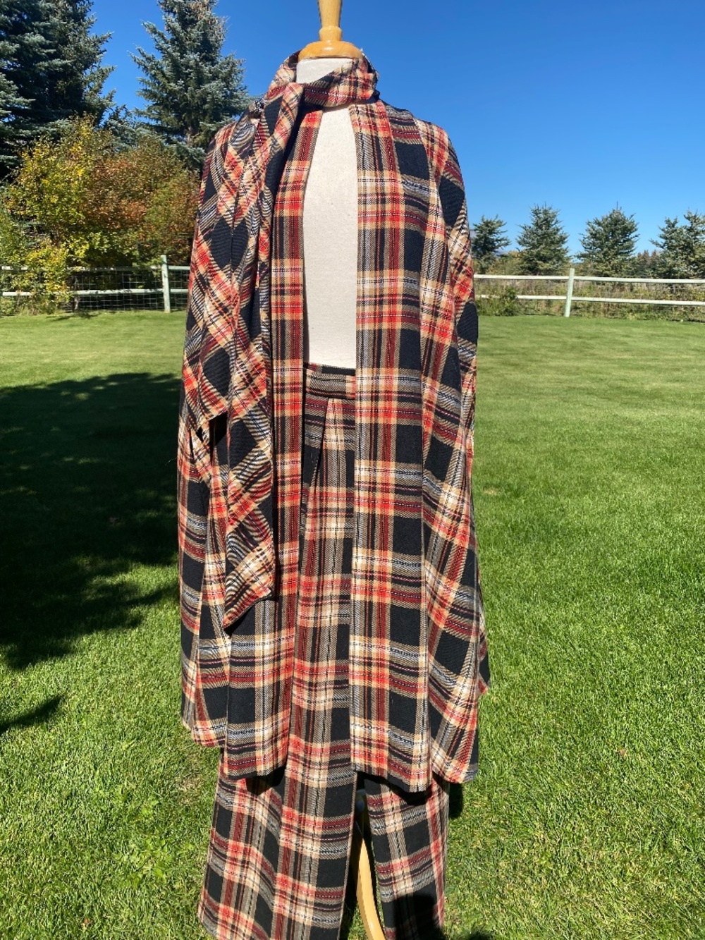 Vintage Scottish Tartan Wool Plaid Outfit: Cape, Skirt and Pants Set (6)